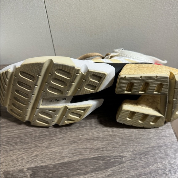 Adidas 10.5 - Picture 5 of 8